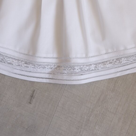 White Heirloom Dress & Bonnet Set Flutter Sleeve Lace Inlay Boutique 6 Month NWT - Picture 5 of 6